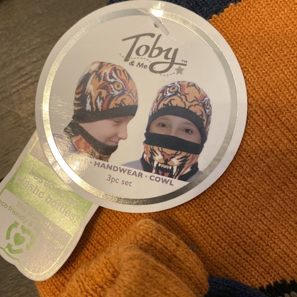 Toby & Me hat, glove, cowl winter set size 12-24 months - Picture 2 of 3